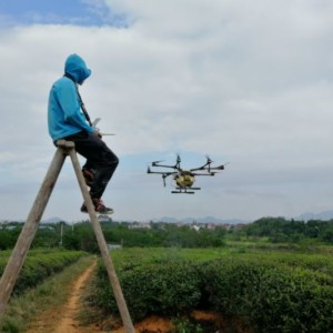 中国の農家でドローン操縦士になる人が急増中!その理由とは