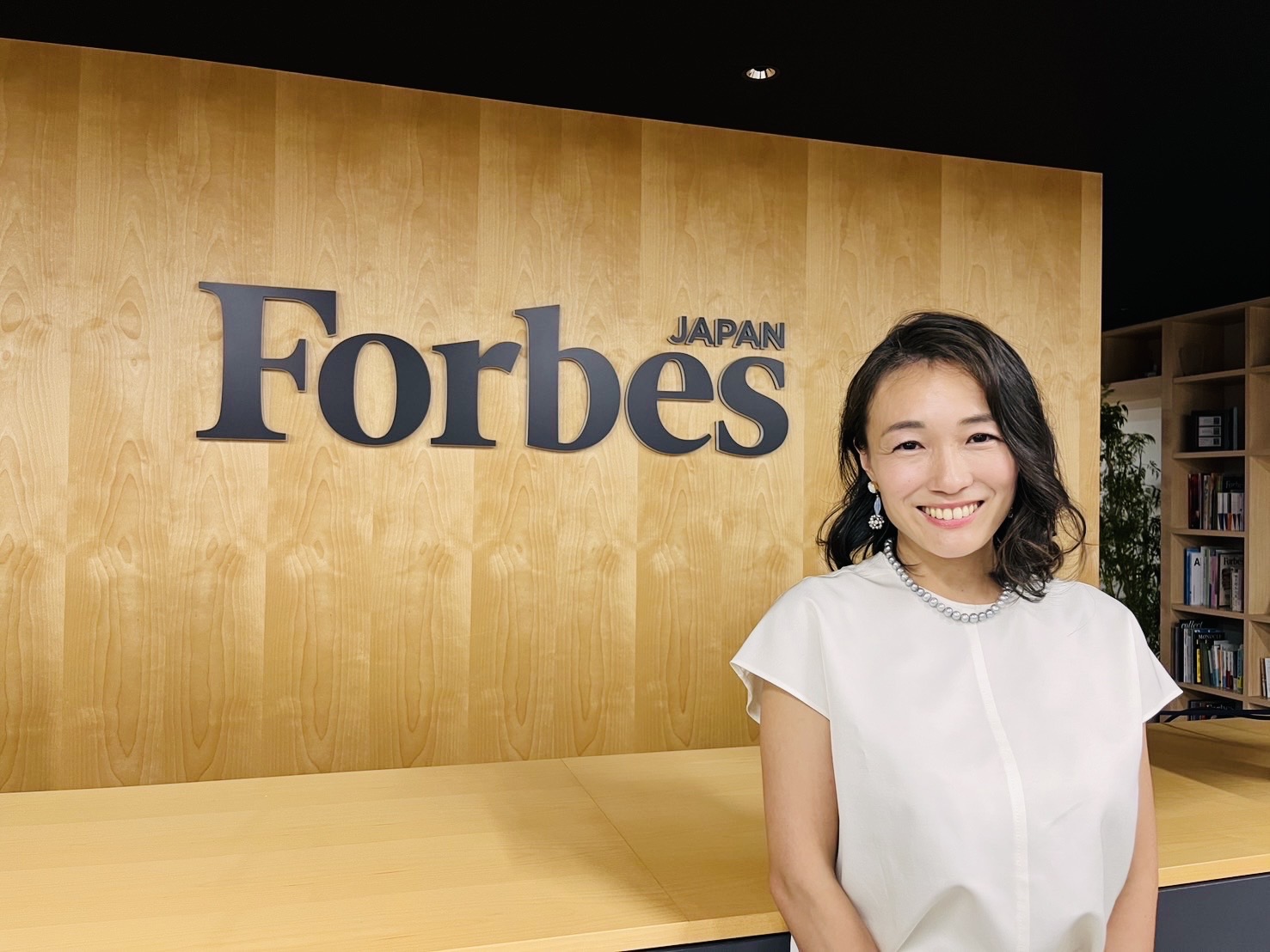 株式会社Kanatta代表の井口恵社長が「Forbes JAPAN WOMEN AWARD 2024」の「パイオニア賞」を受賞している画像